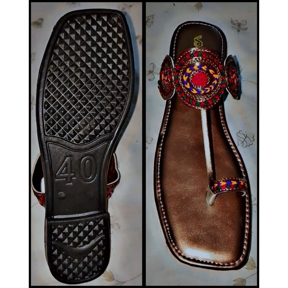 Kolhapuri Slipper Design (1) Kolhapuri Slipper Design No. 25-80 Elegant Brown super Handcrafted Leather Traditional Footwear for Men & Women - Image 1