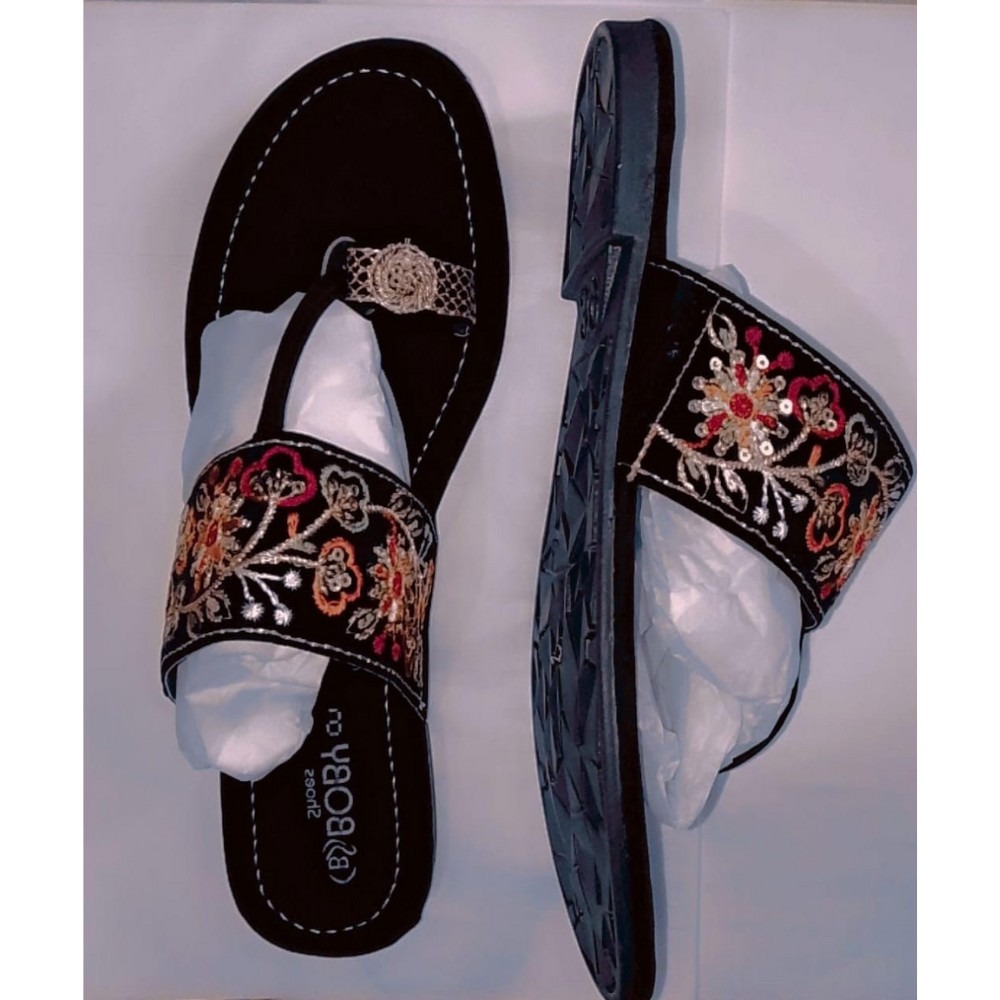 kolhapuri slipper premium leather women (3) Kolhapuri Slipper Design No. 25-79 Classic Black Super Handcrafted Leather Footwear for Women - Image 3
