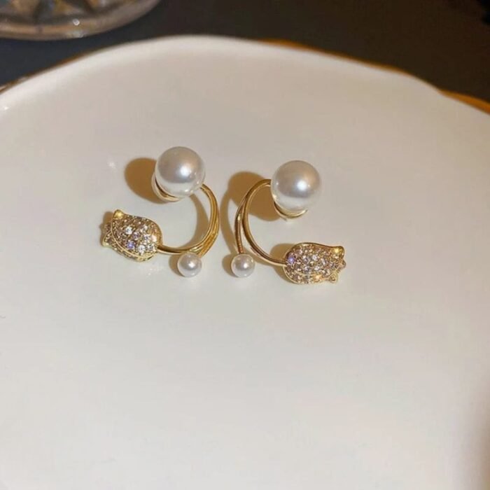Pearl Zircon Korean Flower Earrings, Elegant Floral Design - Image 3