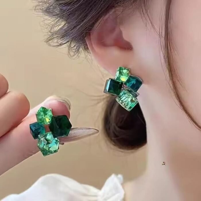 Crystal Sparkling Korean Earrings, Elegant Fashion Earrings - Image 2