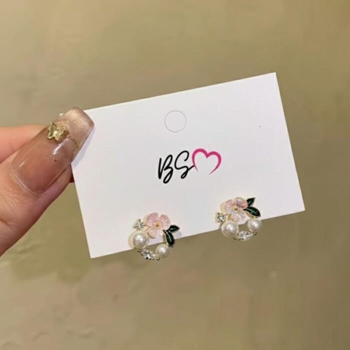Korean Leaf Sparkling Pearl Earrings