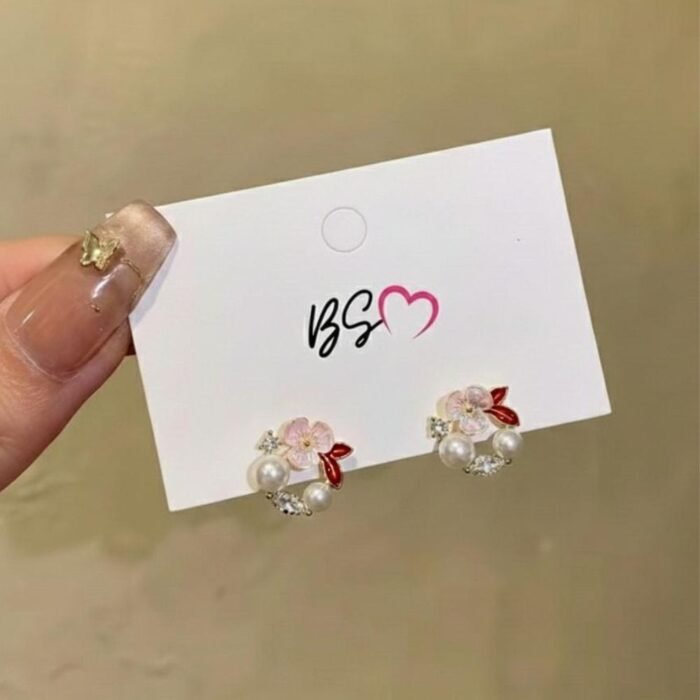 Korean Leaf Sparkling Pearl Earrings 2