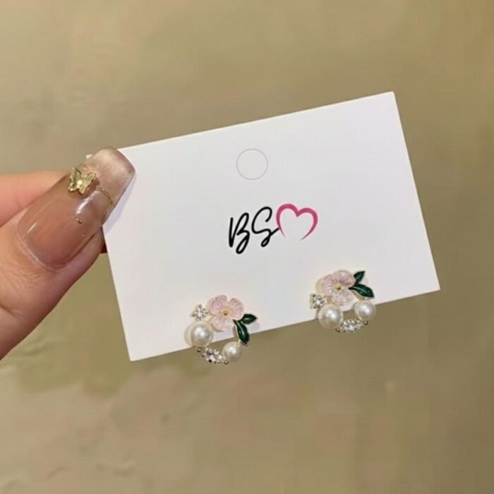 Korean Leaf Sparkling Pearl Earrings 3