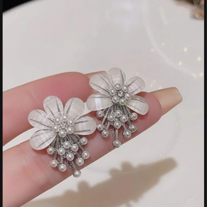 Flower Pearl Korean Earrings 2