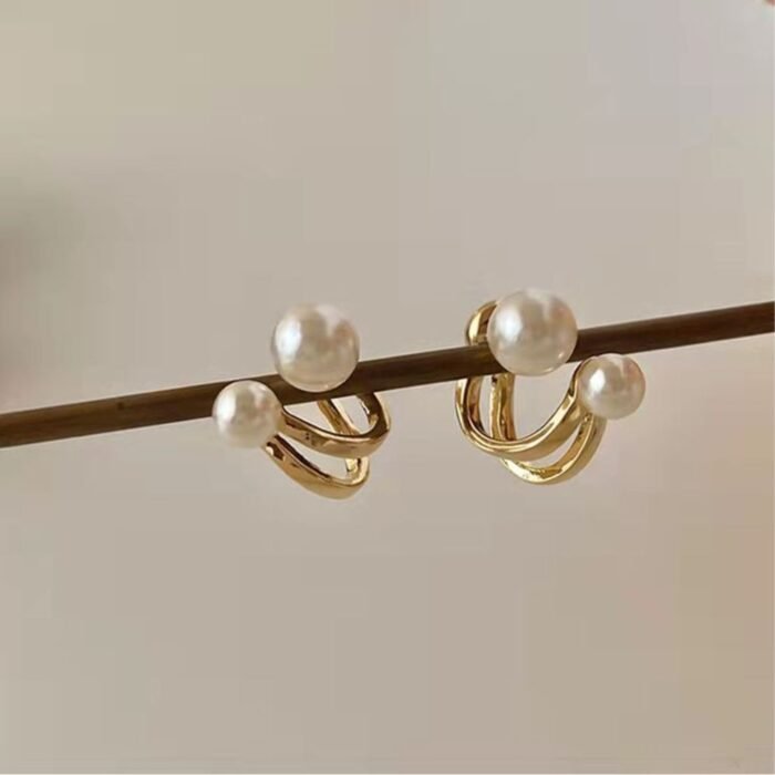 Korean Pearl Circle Earrings 1