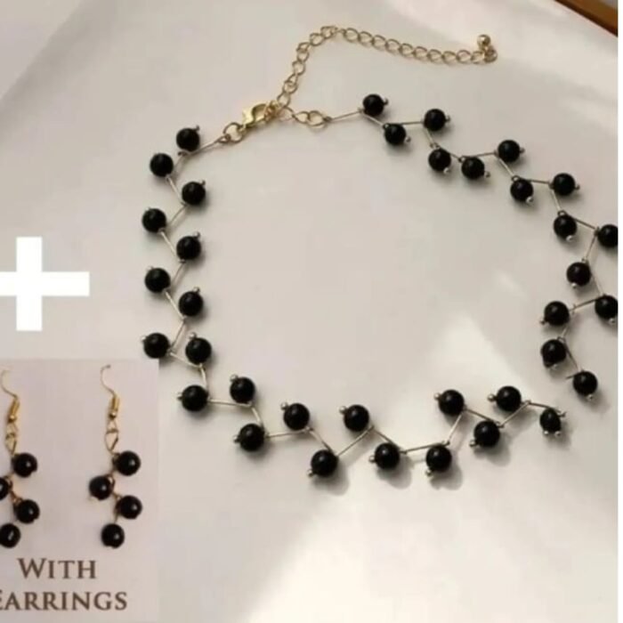 Zig Zag Black Choker with Earrings 2