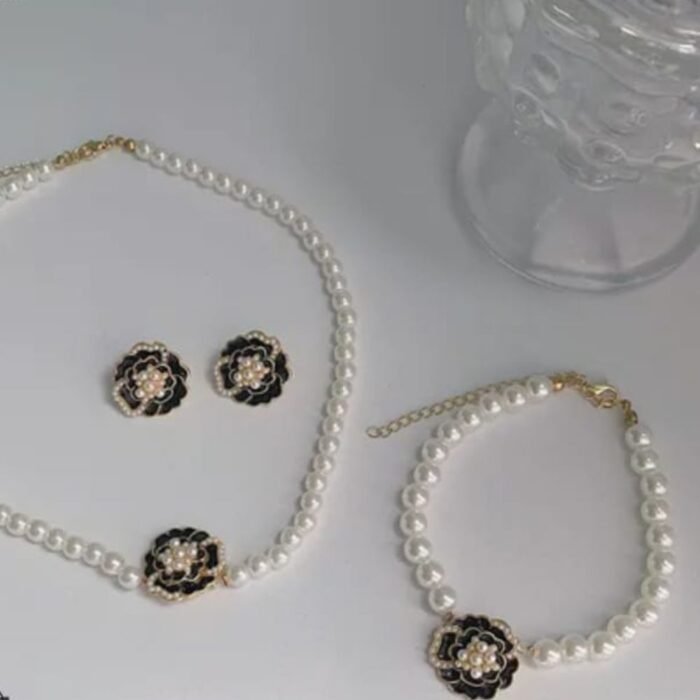 Elegant Flower Design Pearl Stone Set, Necklace, Earrings & Bracelet - Image 3
