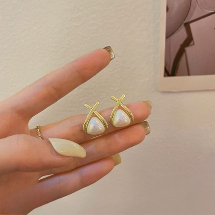 Trendy Korean Cross Pearl Earrings, Sculpted Design - Image 2