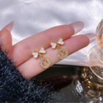 Smiley Face Zircon Korean Earrings, Bow & Crystal Circle Design - Image 6